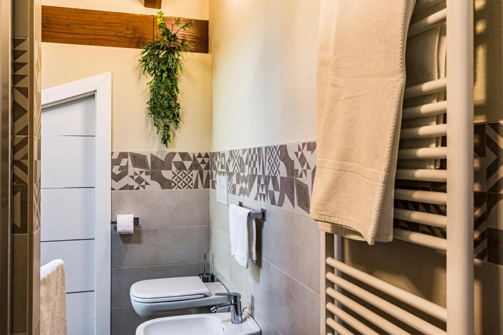 A&G Apartment Aosta - Elegante Casa 100 Mq Su Due Piani Con Wi-Fi-Giardino-Parcheggio Eksteriør billede