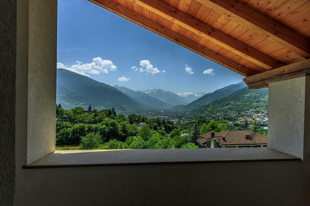 A&G Apartment Aosta - Elegante Casa 100 Mq Su Due Piani Con Wi-Fi-Giardino-Parcheggio Eksteriør billede